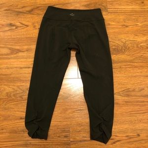 Beyond Yoga Military Green Ruched Crop Leggings L